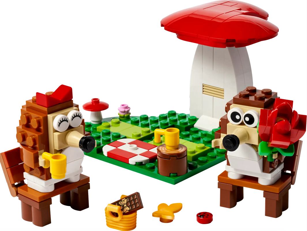 Hedgehog Picnic Date - Source The LEGO GroupHedgehog Picnic Date